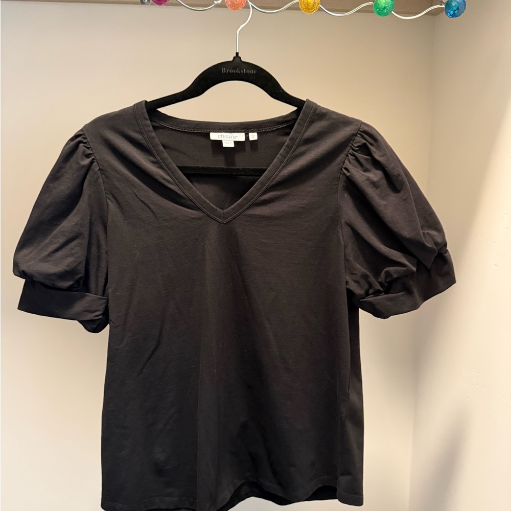 Chico's Black V-Neck Puff-Sleeve Short Sleeve Top